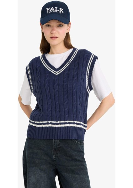 Coool Regular Fit V Yaka Saç Örgü Desenli Triko Süveter