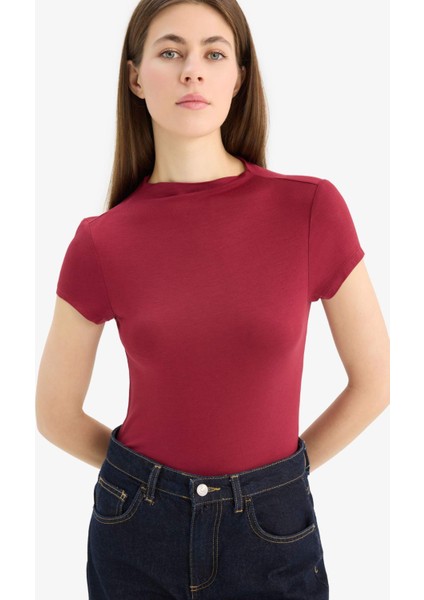 Slim Fit Dar Kesim Yarım Balıkçı Yaka Kısa Kollu Tişört E5906AX25SP