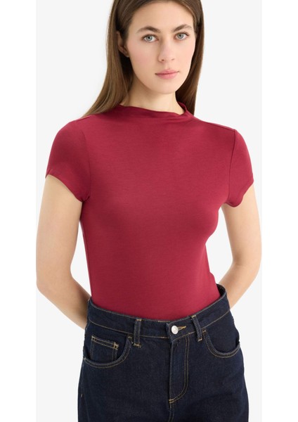 Slim Fit Dar Kesim Yarım Balıkçı Yaka Kısa Kollu Tişört E5906AX25SP