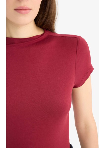 Slim Fit Dar Kesim Yarım Balıkçı Yaka Kısa Kollu Tişört E5906AX25SP