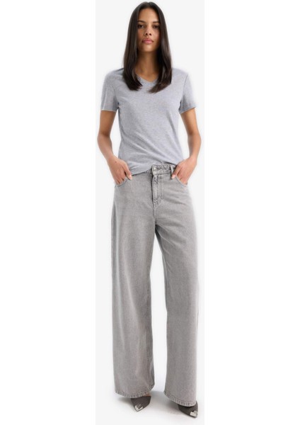 Slim Fit Dar Kesim V Yaka Basic Düz Ribana Kısa Kollu Tişört I1080AZ25SP