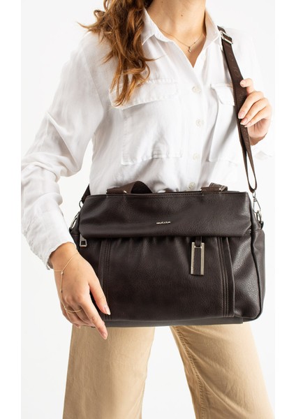 Büyük Boy Kadın Omuz ve Çapraz Çanta – Yumuşak Deri Dokulu, 3 Ana Bölmeli, Çok Cepli ve Günlük Kullanıma Uygun