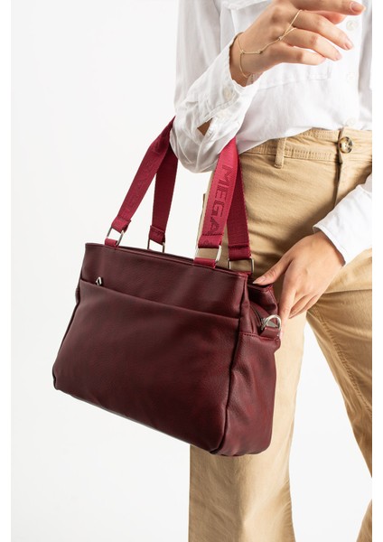 Büyük Boy Kadın Omuz ve Çapraz Çanta – Yumuşak Deri Dokulu, 3 Ana Bölmeli, Çok Cepli ve Günlük Kullanıma Uygun modelleri