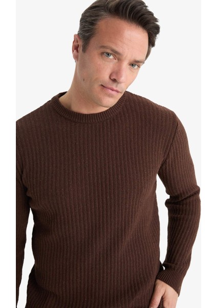 Standart Fit Bisiklet Yaka Basic Dokulu Triko Kazak