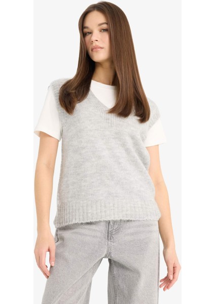 Regular Fit V Yaka Basic Düz Triko Süveter