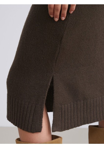 Lcw Yeni Sezon Vizyon Yeni Sezon Yarım Balıkçı Yaka Yırtmaçlı Triko Elbise modelleri