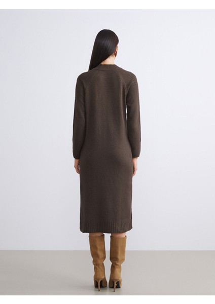 Lcw Yeni Sezon Vizyon Yeni Sezon Yarım Balıkçı Yaka Yırtmaçlı Triko Elbise fırsatları