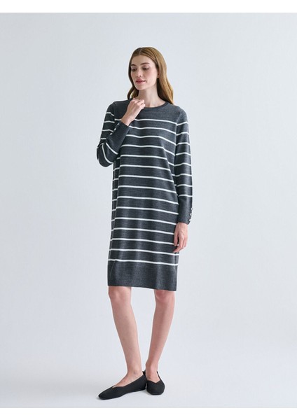 Lcw Yeni Sezon Hilfa Yeni Sezon Bisiklet Yaka Çizgili Triko Elbise