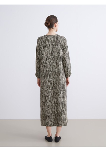 Lcw Yeni Sezon Haki Büyük Beden Bisiklet Yaka Desenli Elbise fırsatları