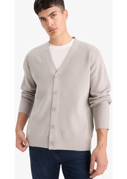 Relax Fit V Yaka Düğmeli Triko Hırka