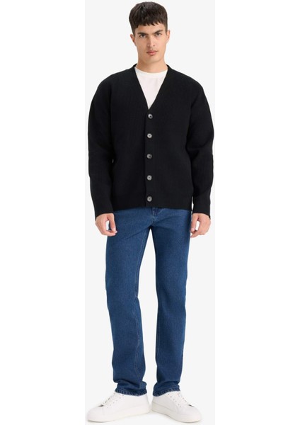 Relax Fit V Yaka Düğmeli Triko Hırka