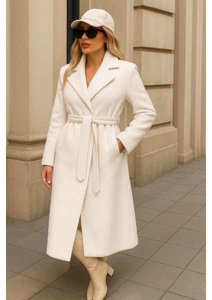 Kadın Kışlık Trend Kuşaklı Uzun Beyaz Kaşe Kaban modelleri