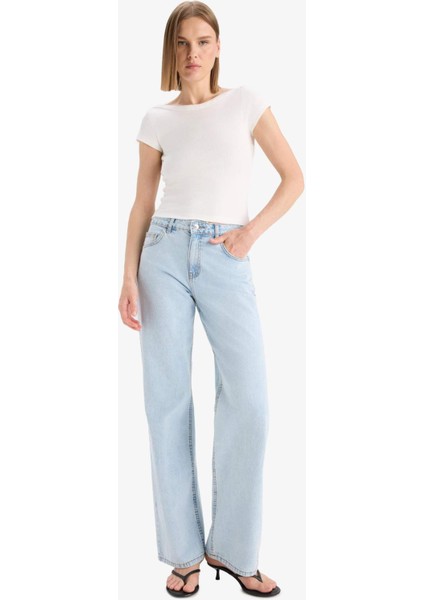 Slim Fit Dar Kesim Kayık Yaka Fitilli Kaşkorse Kısa Kollu Tişört