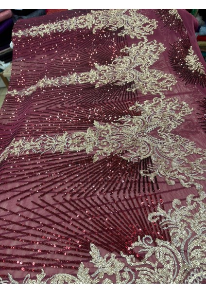 Pullu Nakışlı Dantel Kumaş