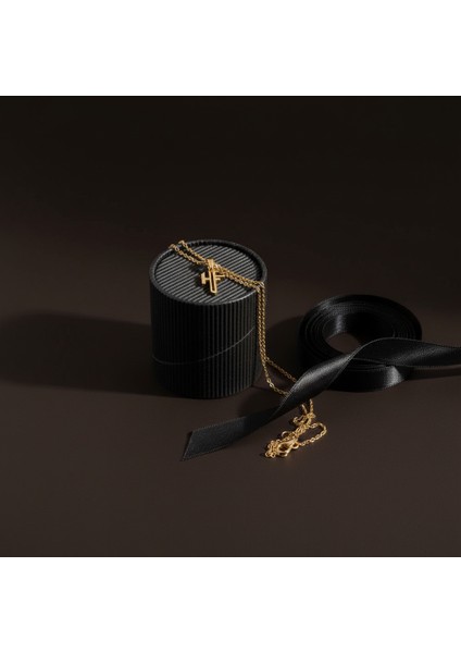 8 Ayar Altın Kolye Ucu F&h GM11403 0.5 gr modelleri