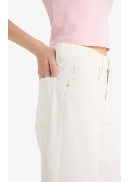 Barrel Fit Normal Bel Bilek Boy Beyaz Jean Pantolon