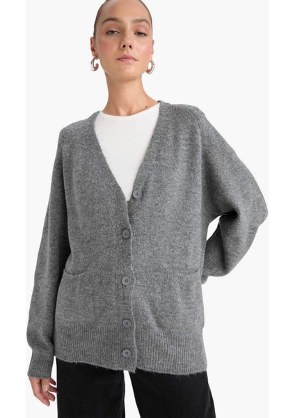 Oversize Geniş Kalıp V Yaka Yumuşak Dokulu Düğmeli Hırka F2902AX25WN