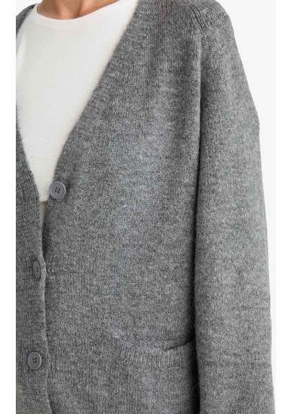 Oversize Geniş Kalıp V Yaka Yumuşak Dokulu Düğmeli Hırka F2902AX25WN