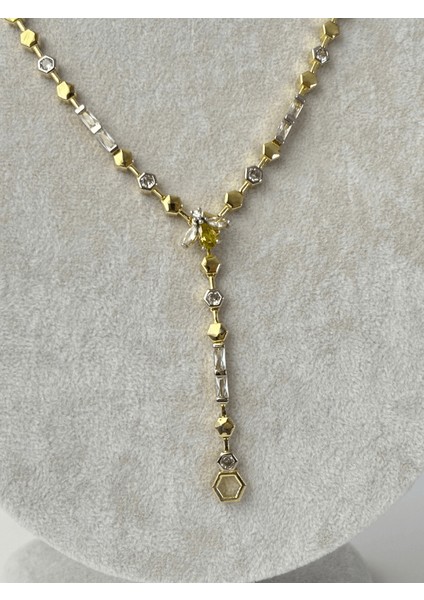 Balpeteği Detaylı Küçük Arı Figürlü Gold Kolye fiyatları