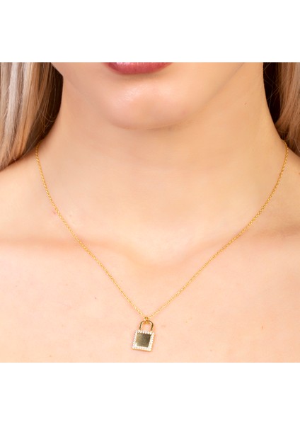 Zirkon Taşlı Kilit Tasarım Altın Renk Isme Özel Harf Yazılı 925 Ayar Gümüş Kadın Kolye fırsatları