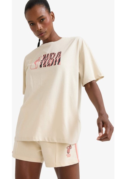 NBA Wordmark Oversize Geniş Kalıp Bisiklet Yaka Kısa Kollu Tişört E3845AX25SM