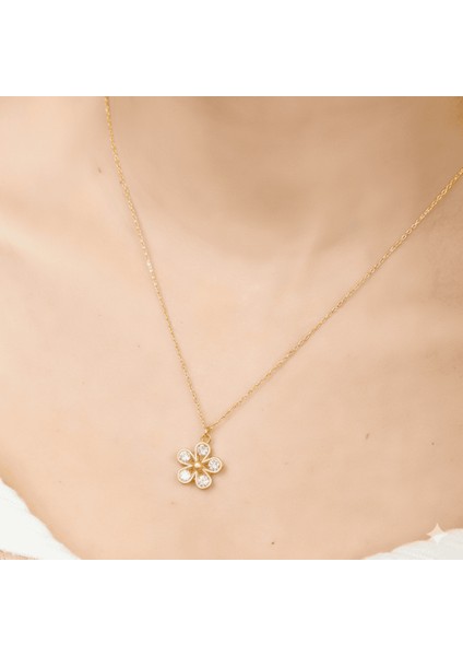 Beyaz Zirkon Taşlı Kar Tanesi Tasarım Altın Renk 925 Ayar Gümüş Kadın Kolye fırsatları