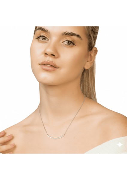 Suyolu Tasarım Sıralı Zirkon Taş Süslemeli Gümüş Renk 925 Ayar Gümüş Bayan Kolye modelleri