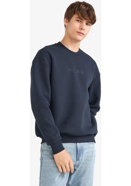 Boxy Fit Bisiklet Yaka İçi Yumuşak Tüylü Baskılı Sweatshirt X8282AZ25AU