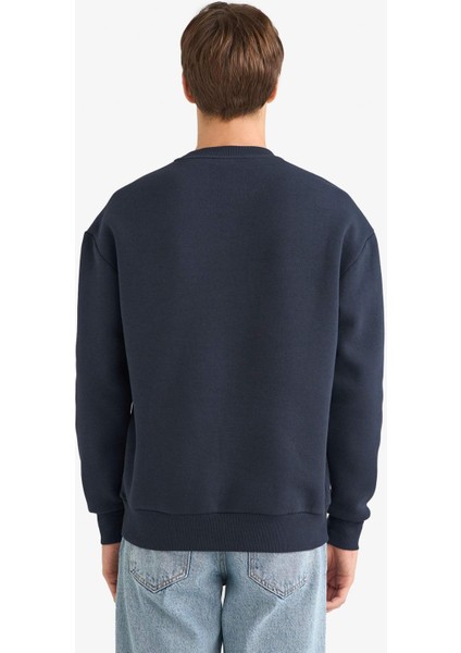 Boxy Fit Bisiklet Yaka İçi Yumuşak Tüylü Baskılı Sweatshirt X8282AZ25AU