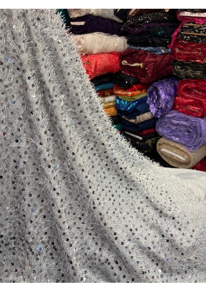 Tüylü Iplik Saçaklı