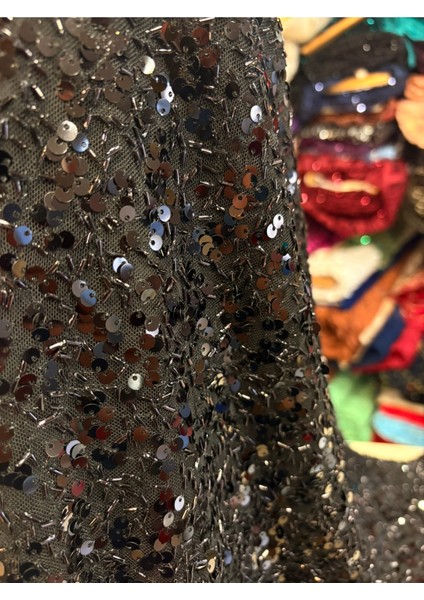 Pullu Payet Kumaş (Tül Üzerine Pul ve Boncuk Görünümlü ) modelleri