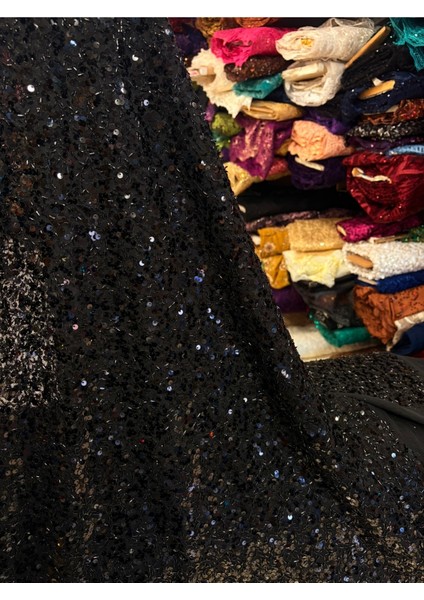 Pullu Payet Kumaş (Tül Üzerine Pul ve Boncuk Görünümlü )