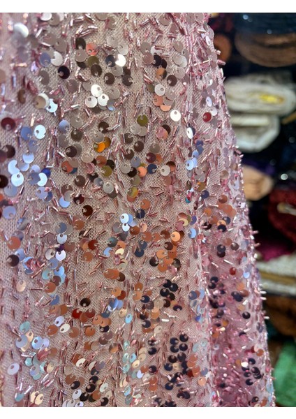 Pullu Payet Kumaş (Tül Üzerine Pul ve Boncuk Görünümlü ) fırsatları