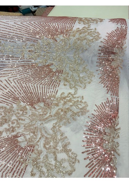 Pullu Nakışlı Dantel Kumaş