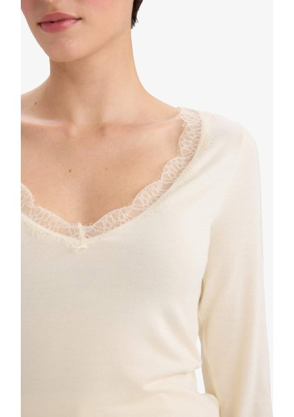 Modal Kaşmir Yumuşak Dokulu Dantelli Uzun Kollu Üst-Fall in Love