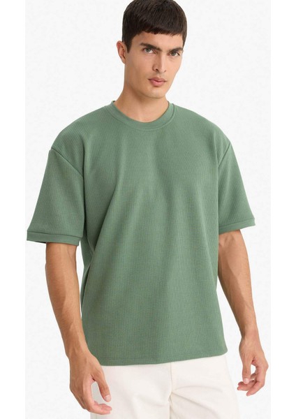 Oversize Geniş Kalıp Bisiklet Yaka Kısa Kollu Tişört