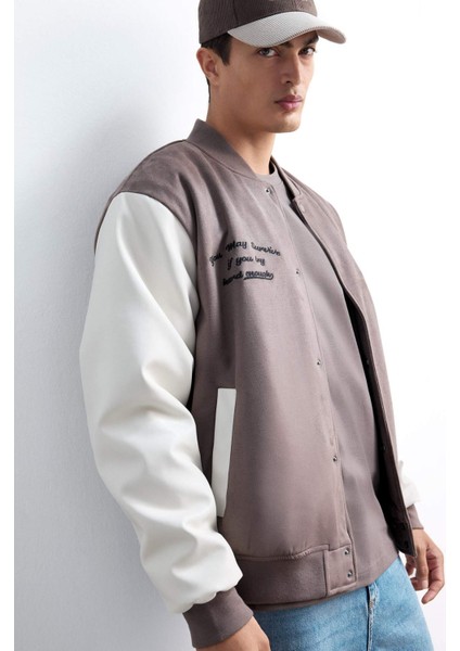 Oversize Geniş Kalıp Kolej Yaka Bomber Nakış Detaylı Çıtçıtlı Süet Mont F4145AX25AU