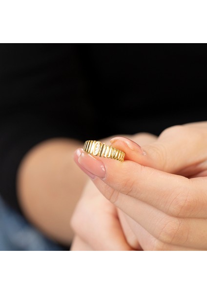 Beyaz Zirkon Taşlı Merdiven Tasarım Altın Renk Ayarlanabilir Ölçü 925 Ayar Gümüş Kadın Yüzük indirimleri