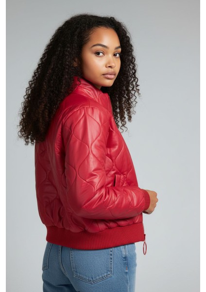 Şık ve Konforlu Kadın Kapitone Kısa Mont – Kırmızı indirimleri
