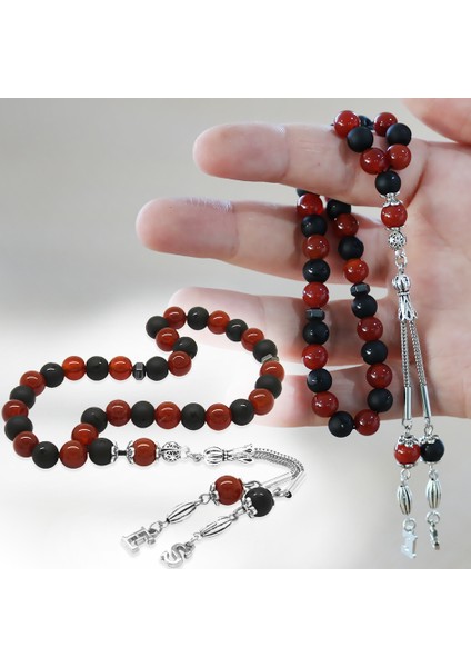 Kararmaz Metal Isme Özel Harf Püsküllü Küre Kesim Kırmızı Siyah Oniks Akik Doğaltaş Taraftar Tesbih fiyatları