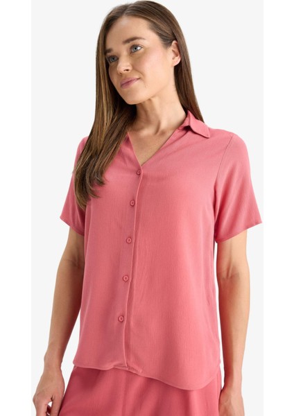 Regular Fit Kaçık Yaka Krinkıl Viskon Kısa Kollu Gömlek