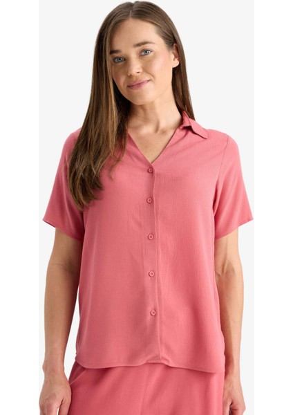 Regular Fit Kaçık Yaka Krinkıl Viskon Kısa Kollu Gömlek