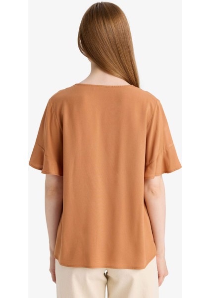 Regular Fit V Yaka Kısa Kollu Gömlek