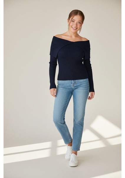 Omuz Açık Triko Bluz – Şık ve Modern Tasarım fiyatları