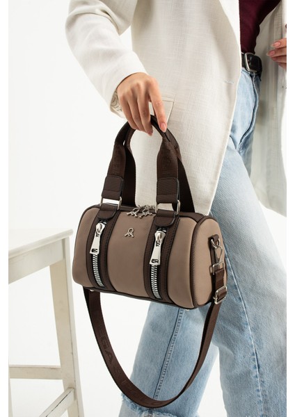 Kadın Spor Şık Omuz ve Kol Çantası – Silindir Tasarım, Tek Bölmeli, Astar Kaplamalı, Çok Cepli, Ayarlanabilir Uzun Askılı Günlük Çanta