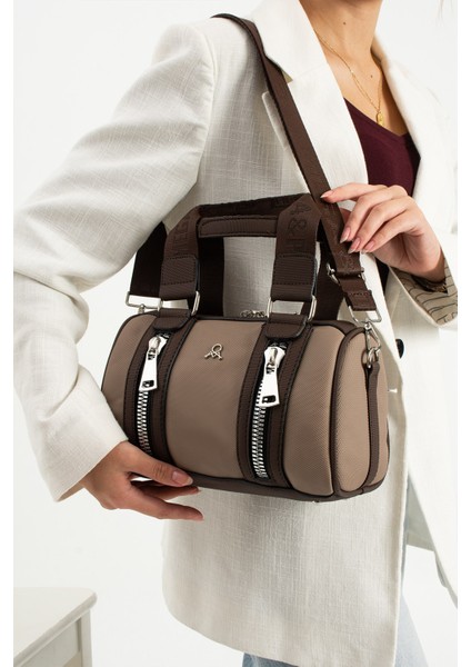 Kadın Spor Şık Omuz ve Kol Çantası – Silindir Tasarım, Tek Bölmeli, Astar Kaplamalı, Çok Cepli, Ayarlanabilir Uzun Askılı Günlük Çanta fiyatları