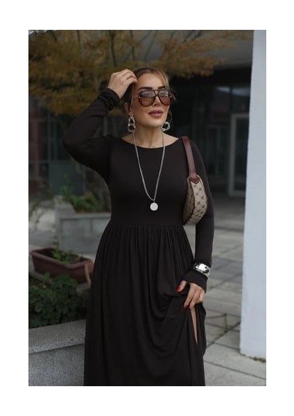 Kadın Kayık Yaka Sırt Dekoltesi ve Yırtmaç Detay Maxi Boy Elbise modelleri