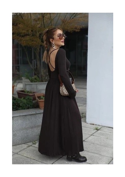 Kadın Kayık Yaka Sırt Dekoltesi ve Yırtmaç Detay Maxi Boy Elbise fırsatları
