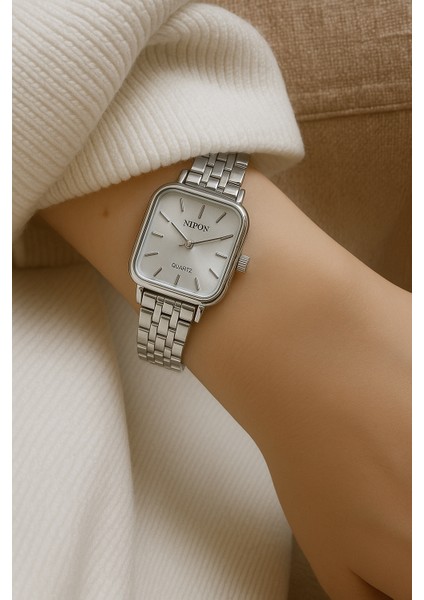 Minimal ve Zarif Kare Kadran Gümüş Kadın Kol Saati modelleri