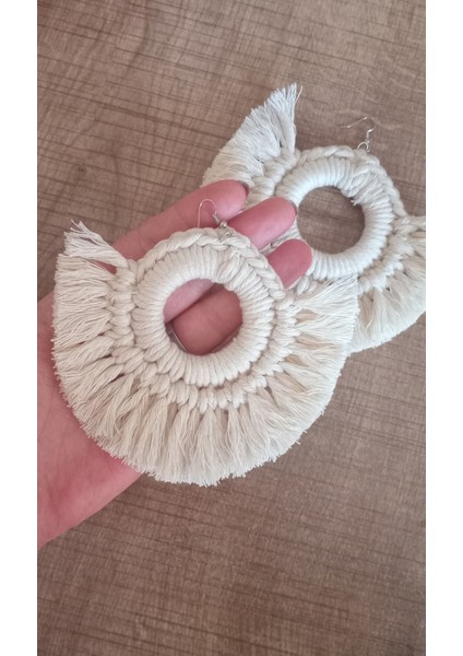 Örgü Macrome Halka Beyaz Küpe fırsatları